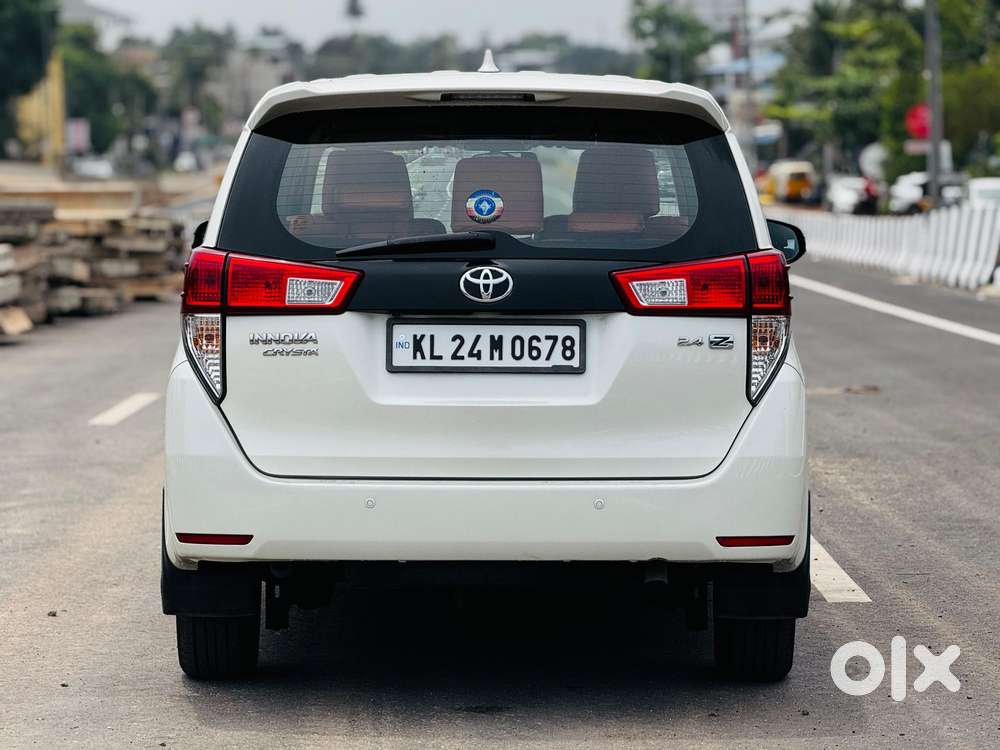 Toyota Innova Crysta 2.4 Vx Mt, 2016, Diesel