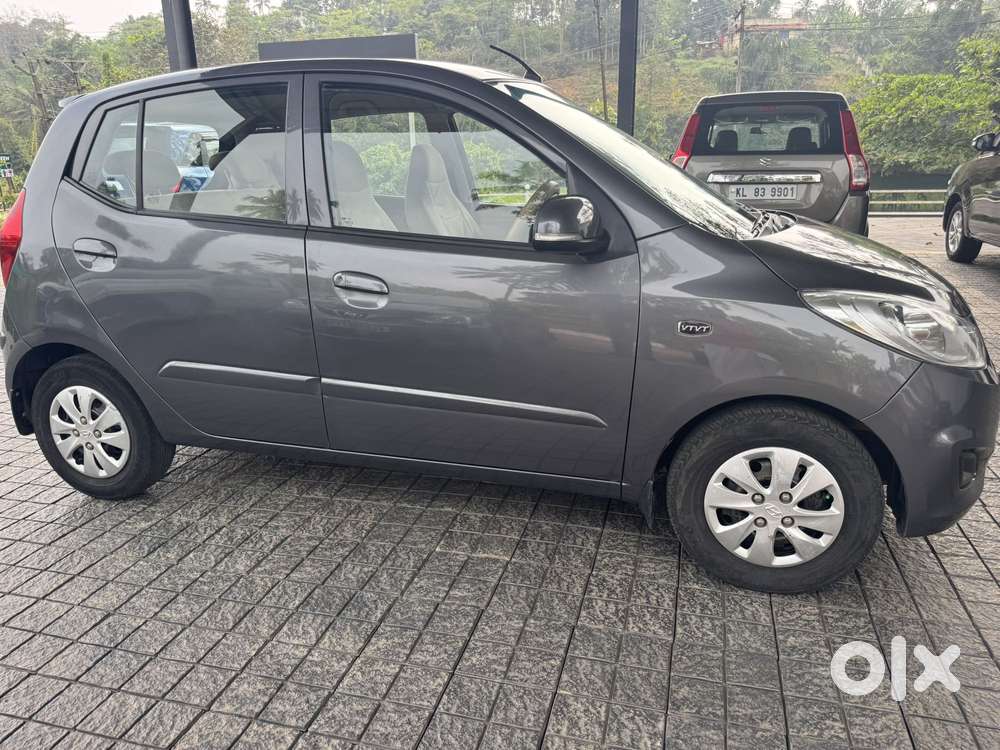 Hyundai I10 Sportz At, 2012, Petrol