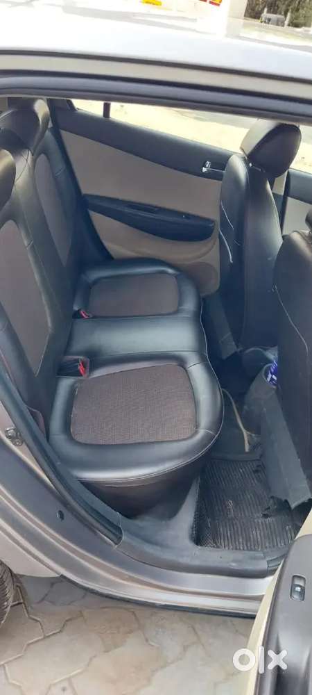Hyundai I20 2013 Petrol 98000 Km Driven