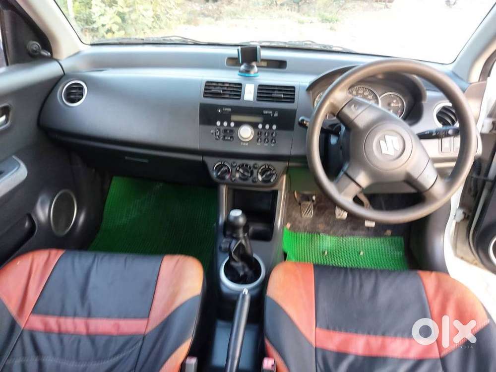 Maruti Suzuki Swift Dzire 1.2 Vxi Bsiv, 2011, Petrol