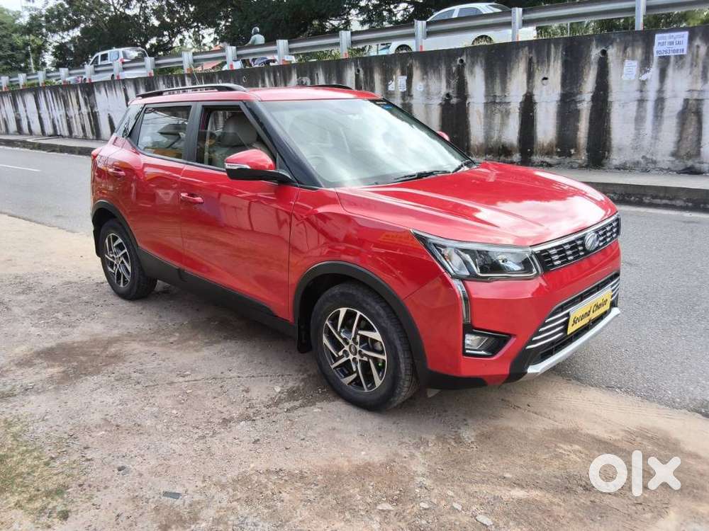 Mahindra Xuv300 1.2 W8 (o) Amt Petrol, 2024, Petrol