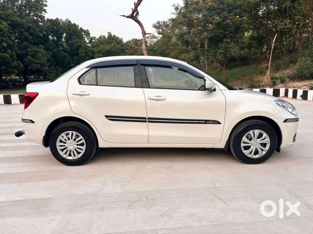 Maruti Suzuki Dzire Vxi Ags, 2022, Petrol