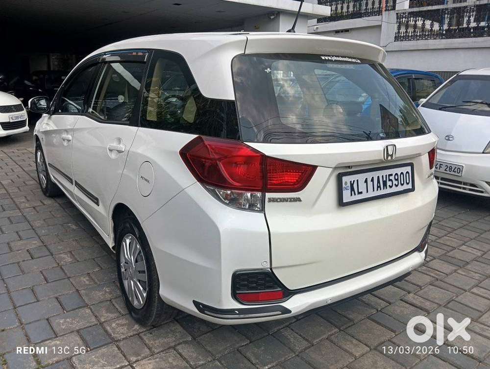 Honda Mobilio, 2014, Petrol