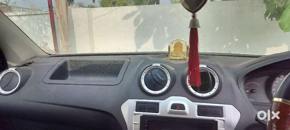Gaadi Me Koi Dikat Nhi Hai