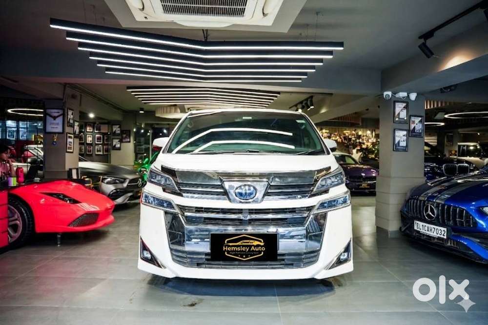 Toyota Vellfire 2.5 Hybrid, 2022, Petrol