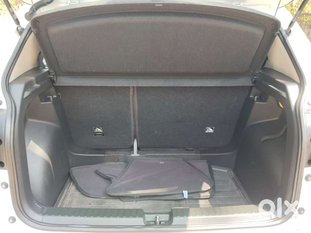 Skoda Kushaq 1.0 Tsi Style At, 2024, Petrol