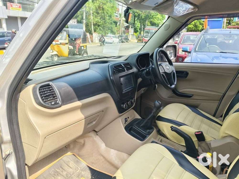 Mahindra Tuv 300 T4 Plus, 2018, Diesel