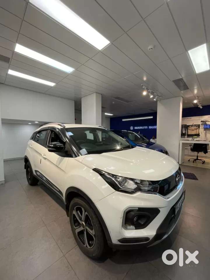 Tata Nexon 1.2 Revotron Xza Plus, 2023, Petrol