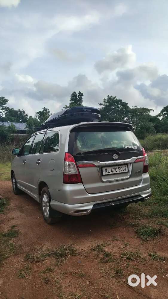 Toyota Innova 2012 Diesel 216000 Km Driven, Kerala Registration,