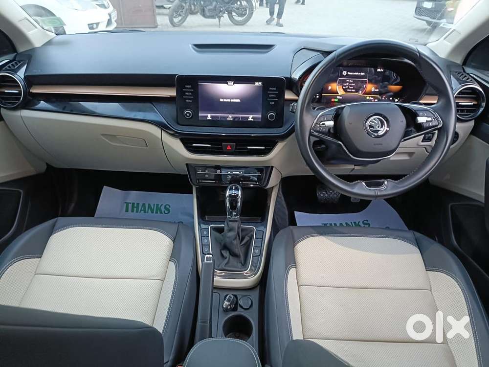 Skoda Slavia 1.0 Tsi Style At, 2023, Petrol