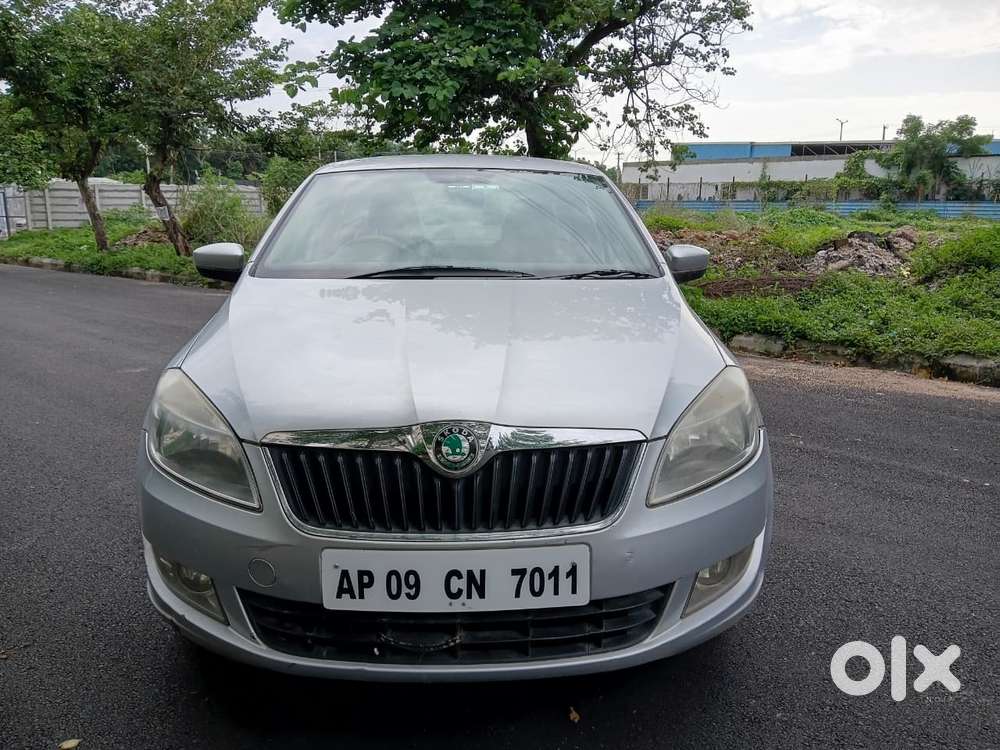 Skoda Rapid Elegance Mpi, 2013, Petrol