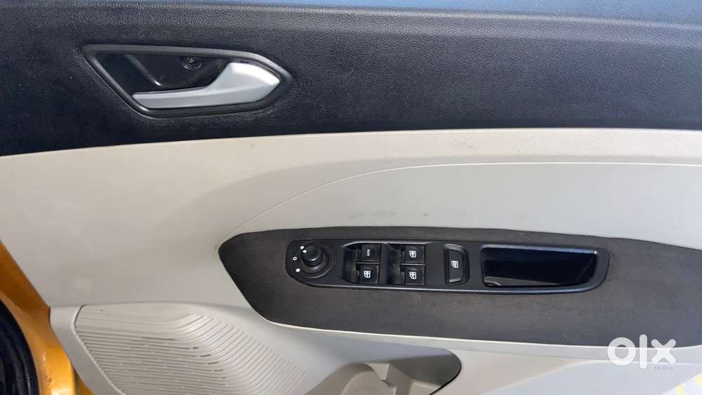 Renault Triber Rxz Easy-r Amt, 2021, Petrol