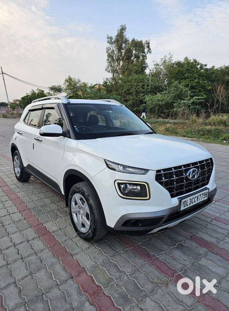 Hyundai Venue 1.2 S Plus, 2022, Petrol