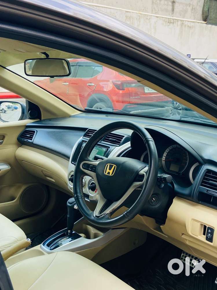 Honda City V At, 2011, Petrol