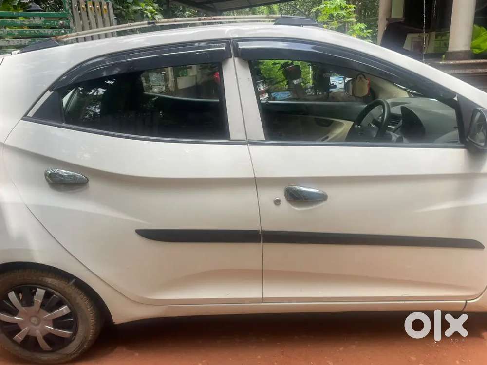 Hyundai Eon Magna + 2012