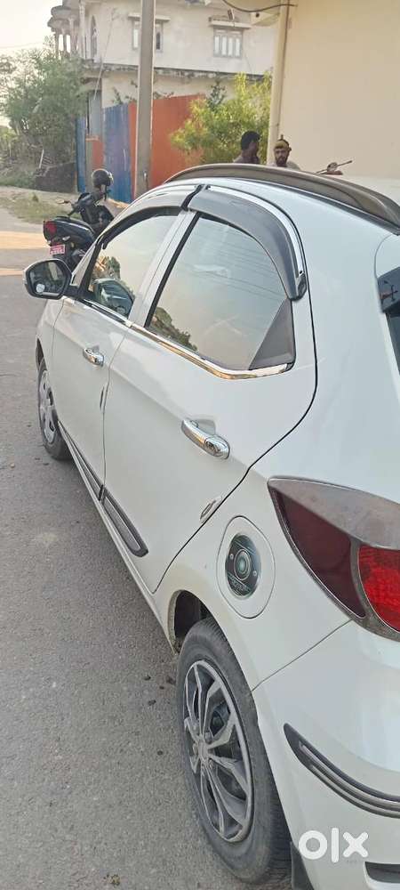 Tata Tiago 1.2 Revotron Xt (o), 2021, Petrol
