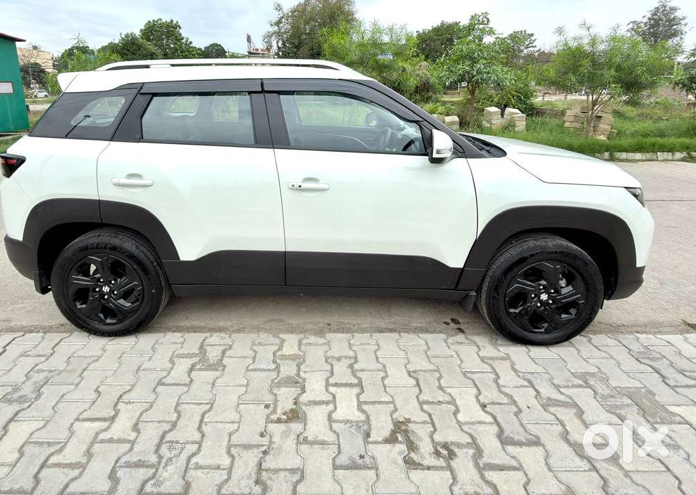 Maruti Suzuki Brezza 1.5 Zxi At Smart Hybrid, 2024, Petrol