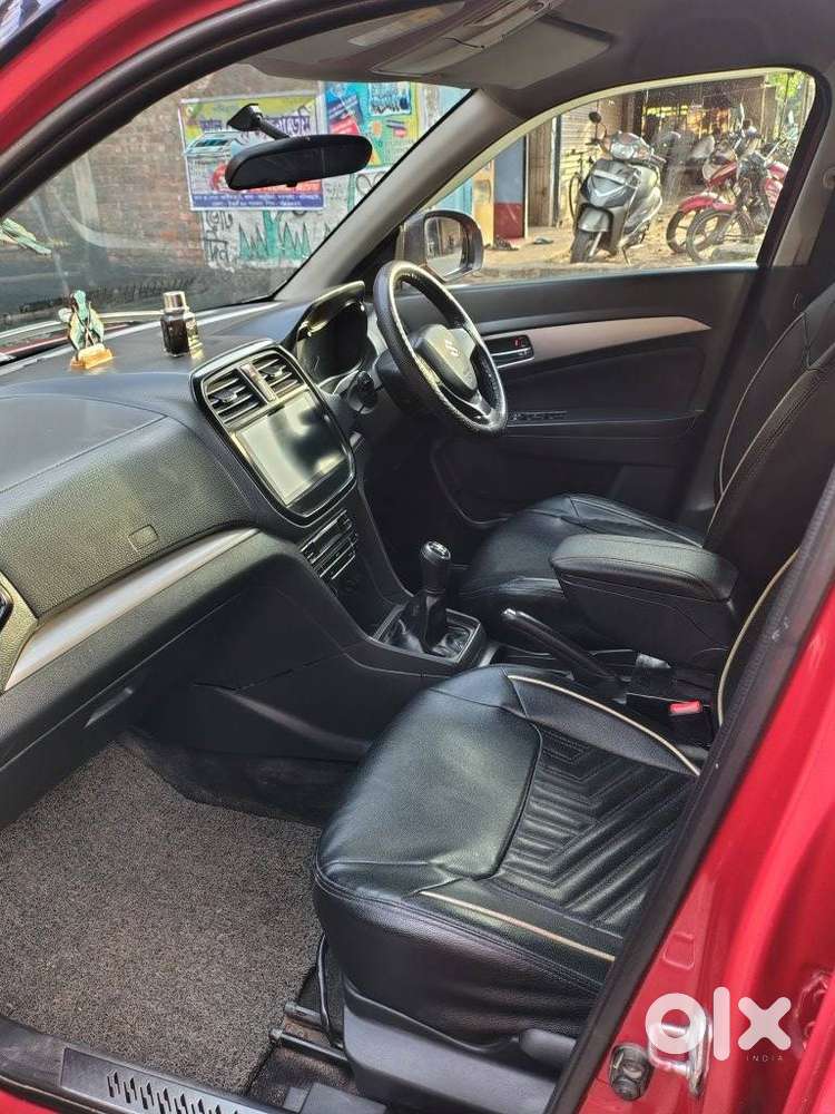 Maruti Suzuki Brezza Zdi+ Dual Tone, 2017, Diesel