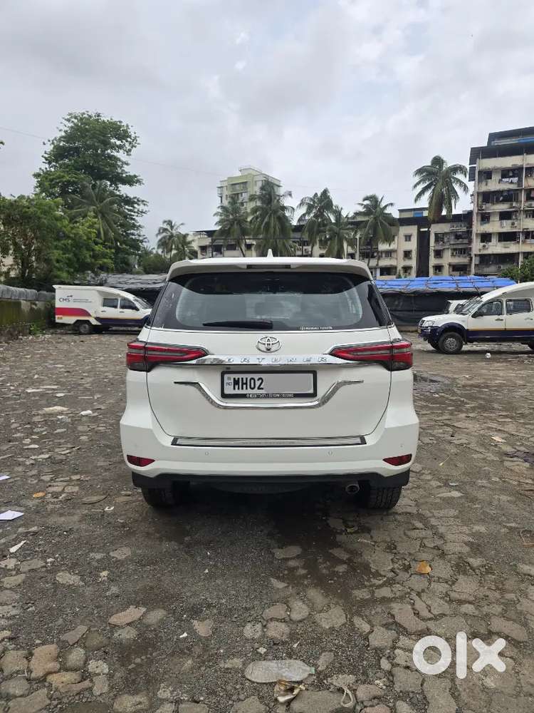 Toyota Fortuner 4&times;2 At 2023 Diesel
