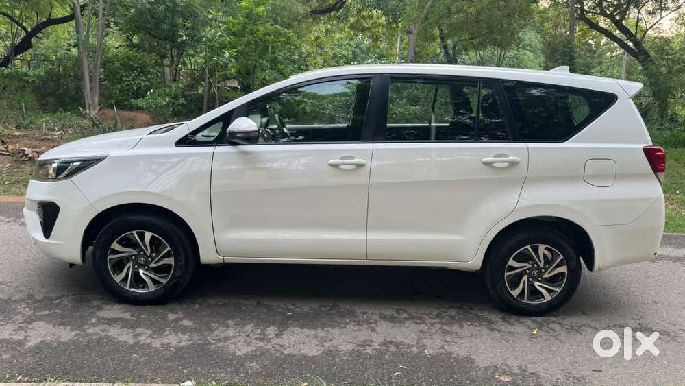 Toyota Innova Crysta [2020-ongoing] 2.7 Gx Mt 7 Str, 2022, Diesel