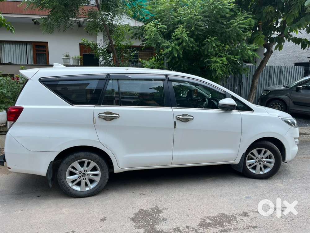 Toyota Innova Crysta 2018 Aug Last  Diesel Well Maintained