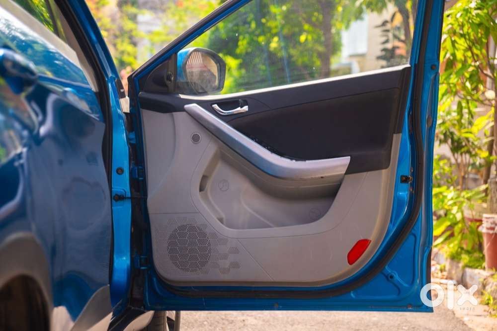 Tata Nexon 1.2 Revotron Xz Plus Dual Tone, 2018, Petrol