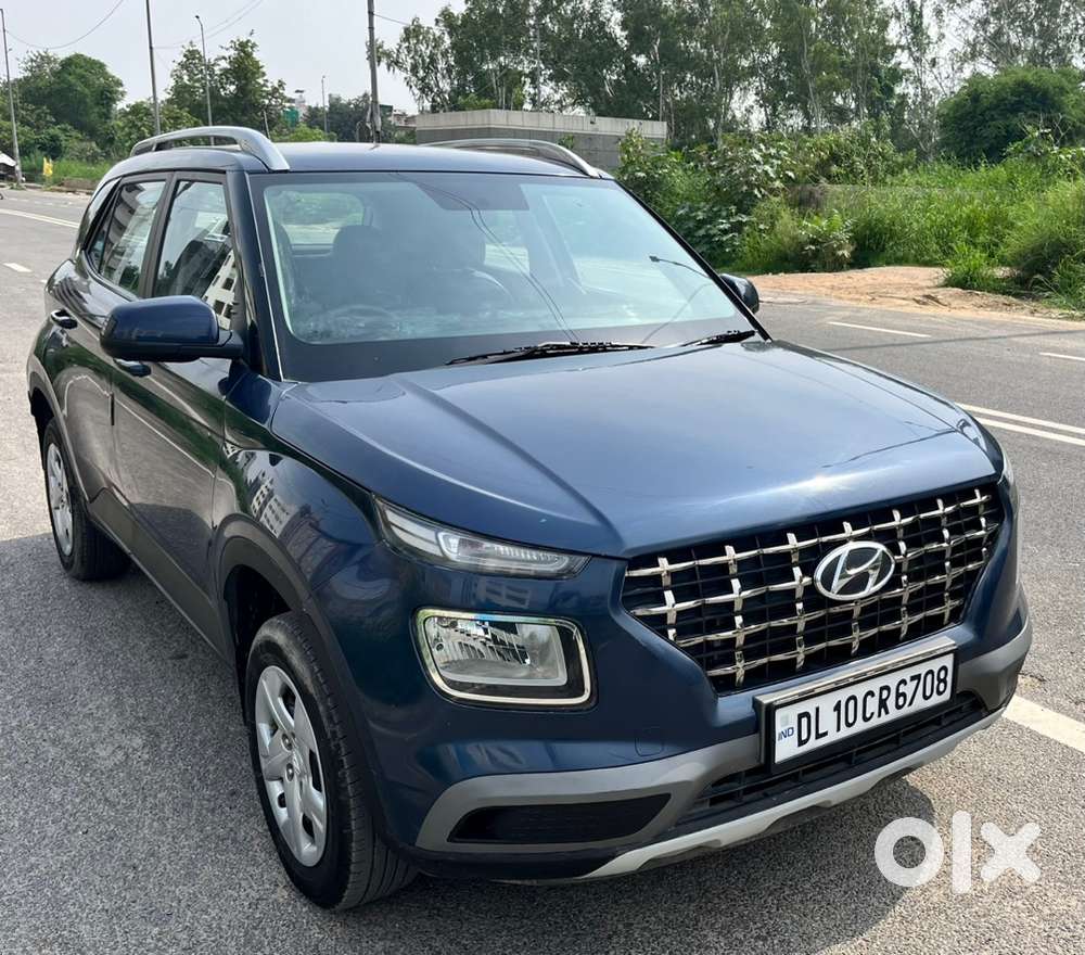 Hyundai Venue Petrol 2022