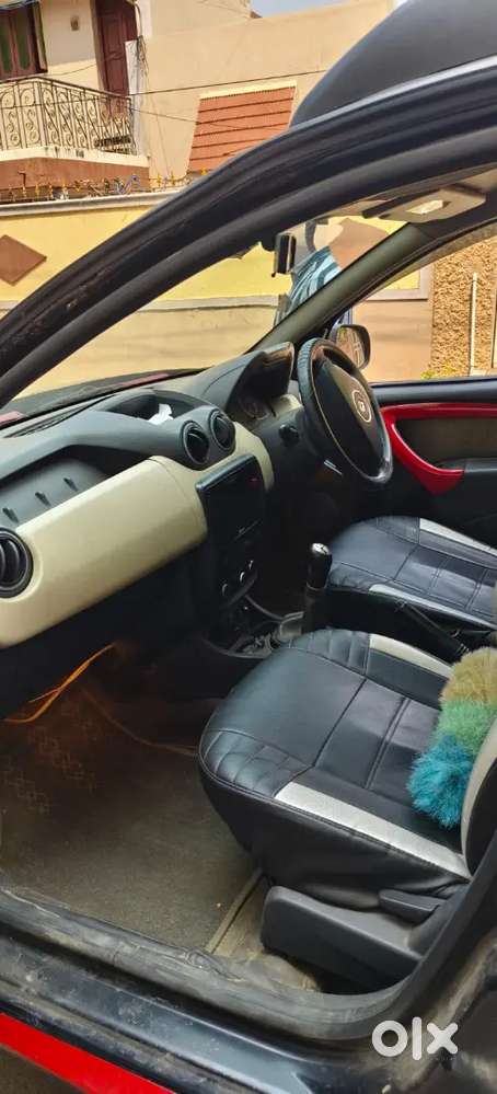 Alloy Wheel 
Touch Screen 
Power Steering 
Power Window 
Central Lock