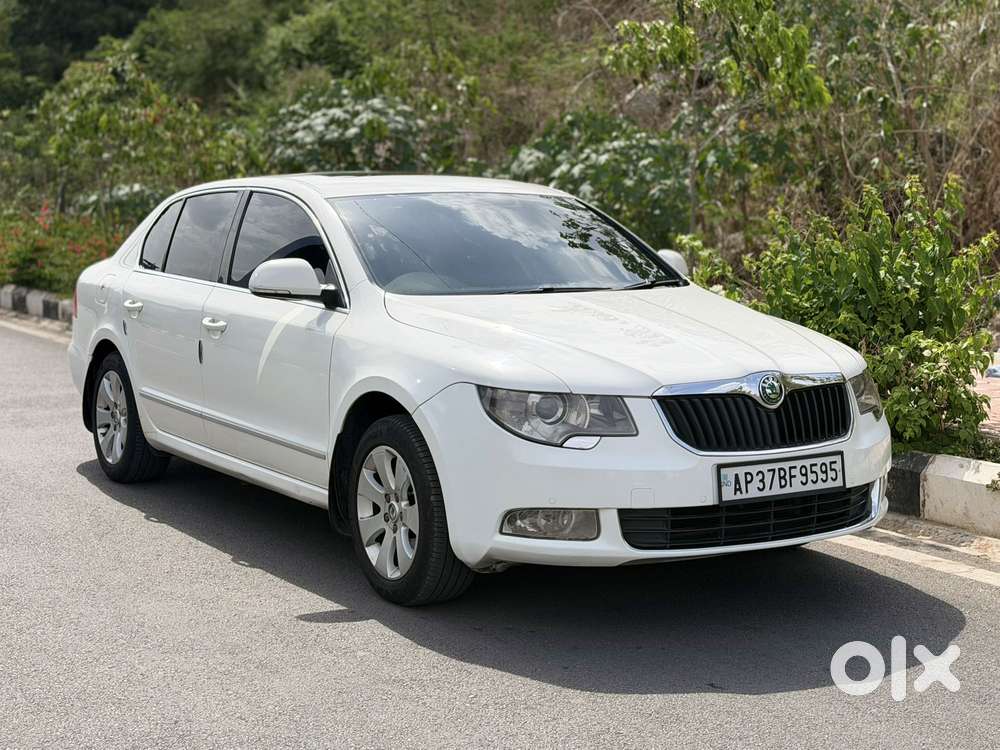 Skoda Superb 1.8 Elegance Tsi At, 2011, Petrol
