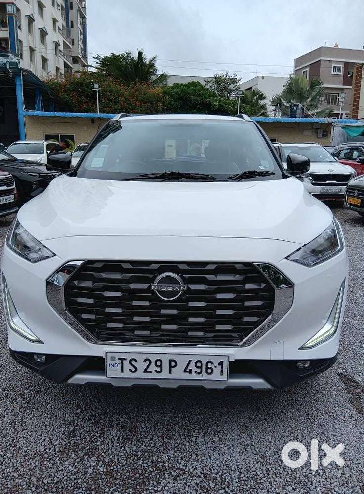 Nissan Magnite 1.0 Xv Executive, 2022, Petrol