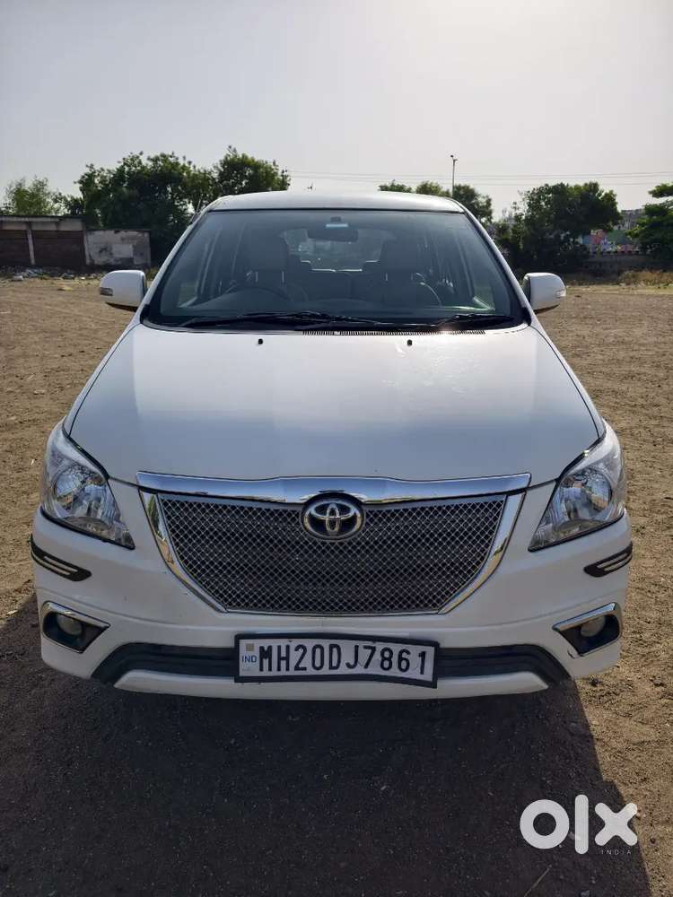 Toyota Innova 2015 Diesel 2nd Owner