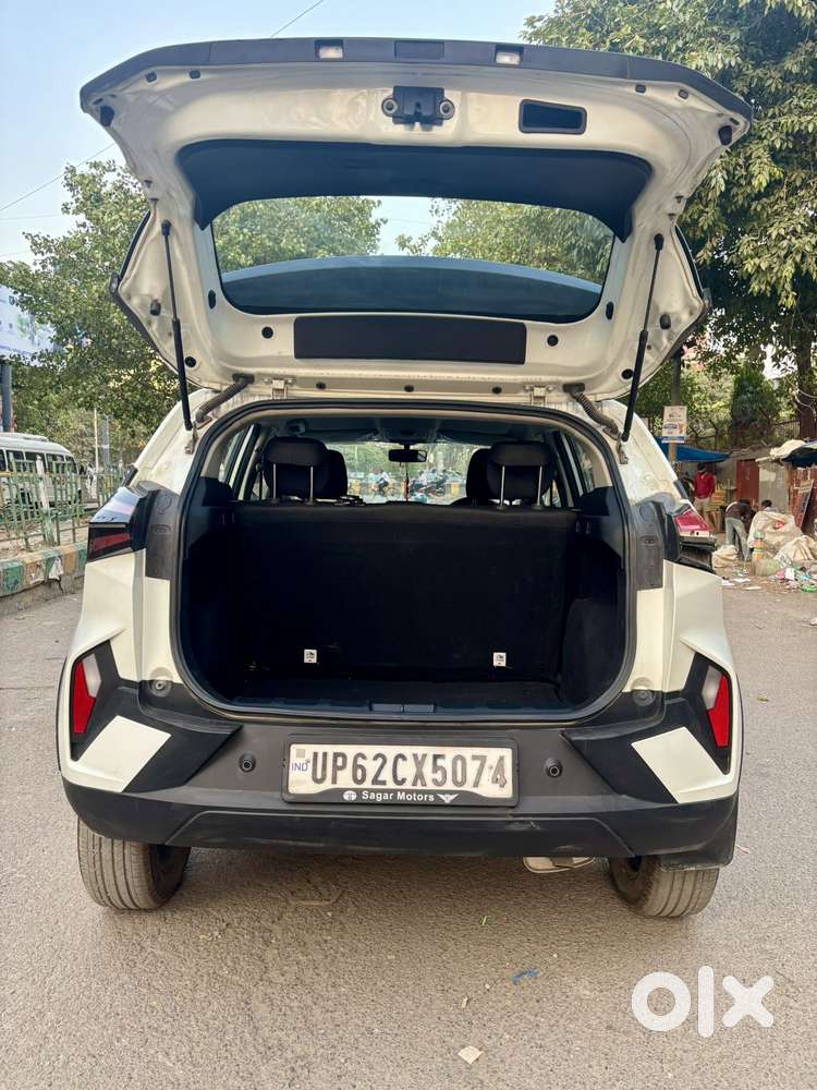 Tata Nexon Smart Plus1.2 Revotron Petrol 5 Mt, 2024, Petrol