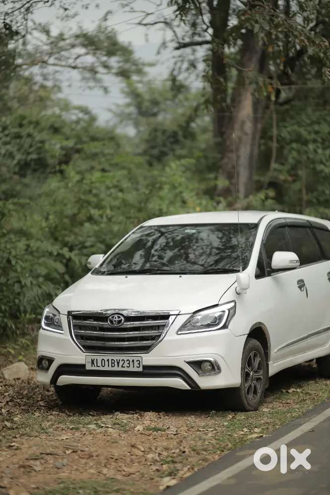 Toyota Innova Diesel 2015 Variant