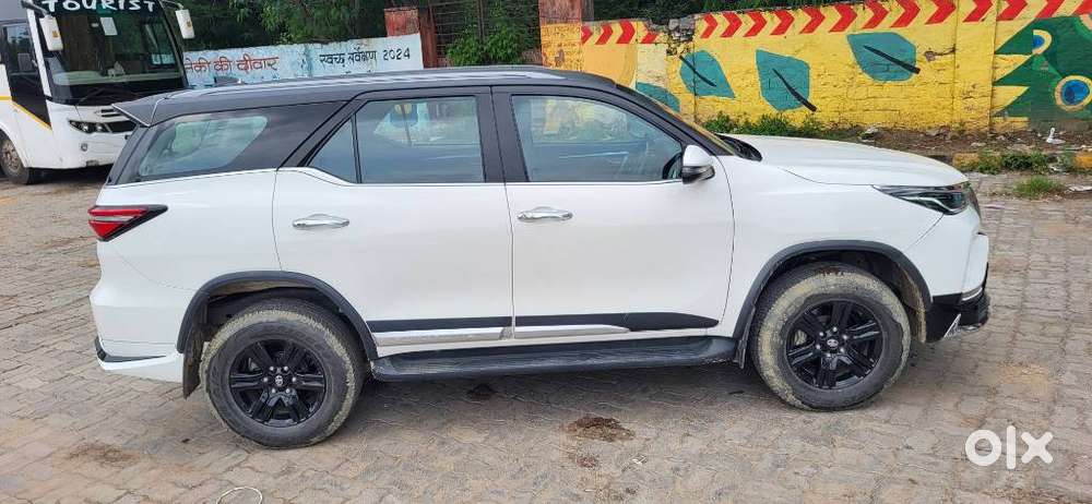 Toyota Fortuner Leader Edition (at), 2025, Diesel