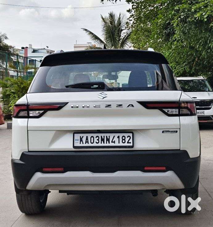 Maruti Suzuki Brezza 1.5 Zxi Smart Hybrid, 2022, Petrol