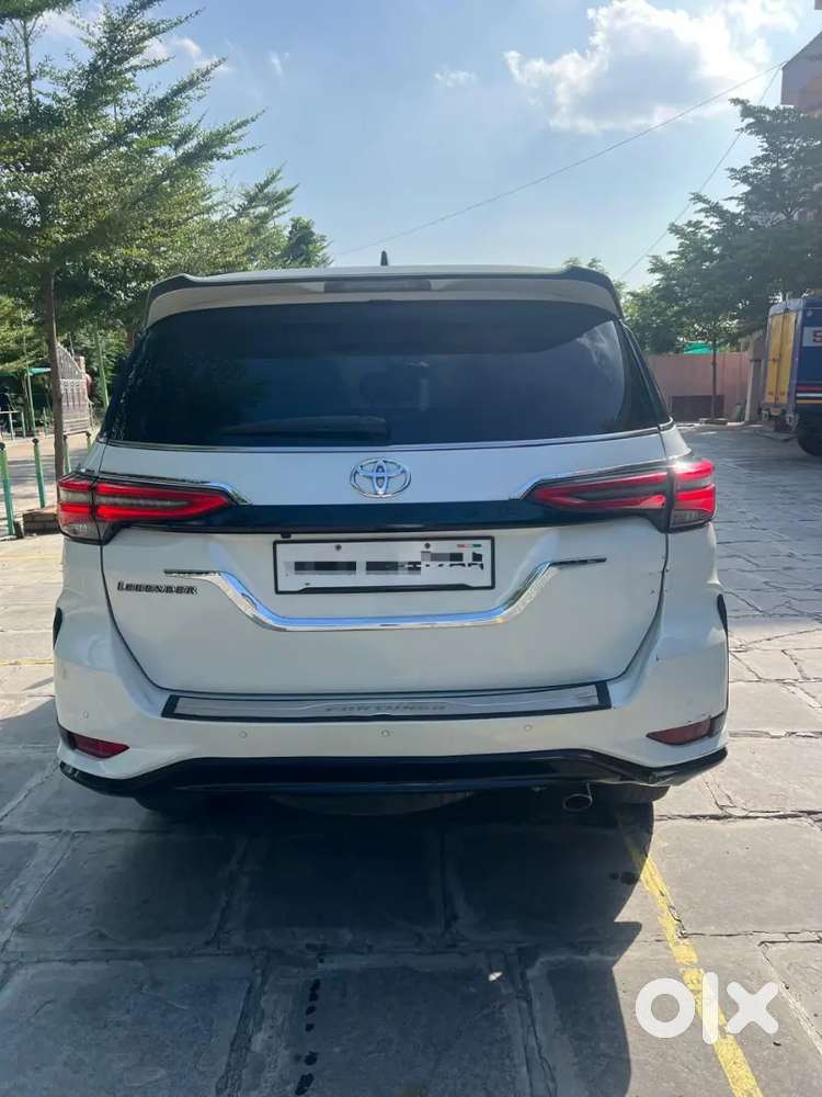 Toyota Fortuner Legender 2021