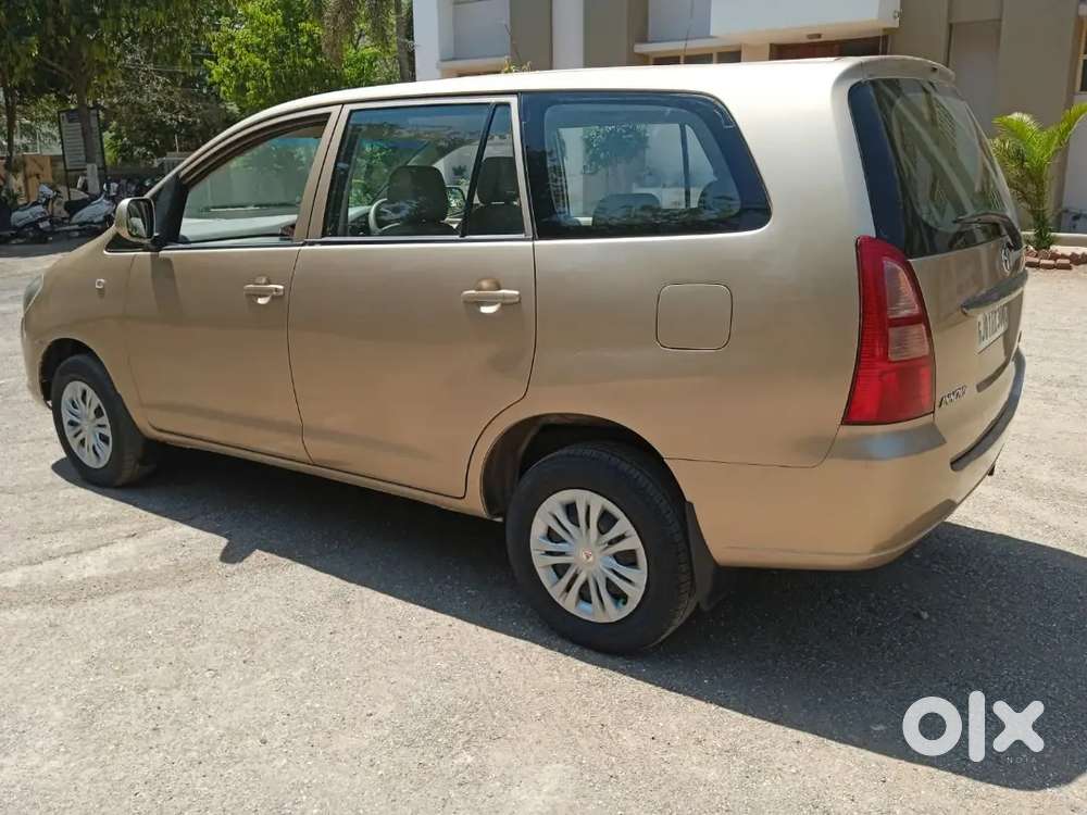 Toyota Innova 2005 Petrol 127110 Km Driven