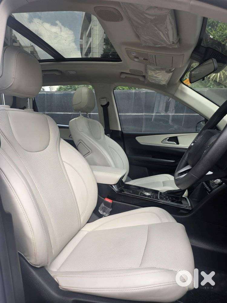 Mahindra Xuv700 2.2 Ax 7 Diesel At Luxury Pack Str, 2024, Diesel