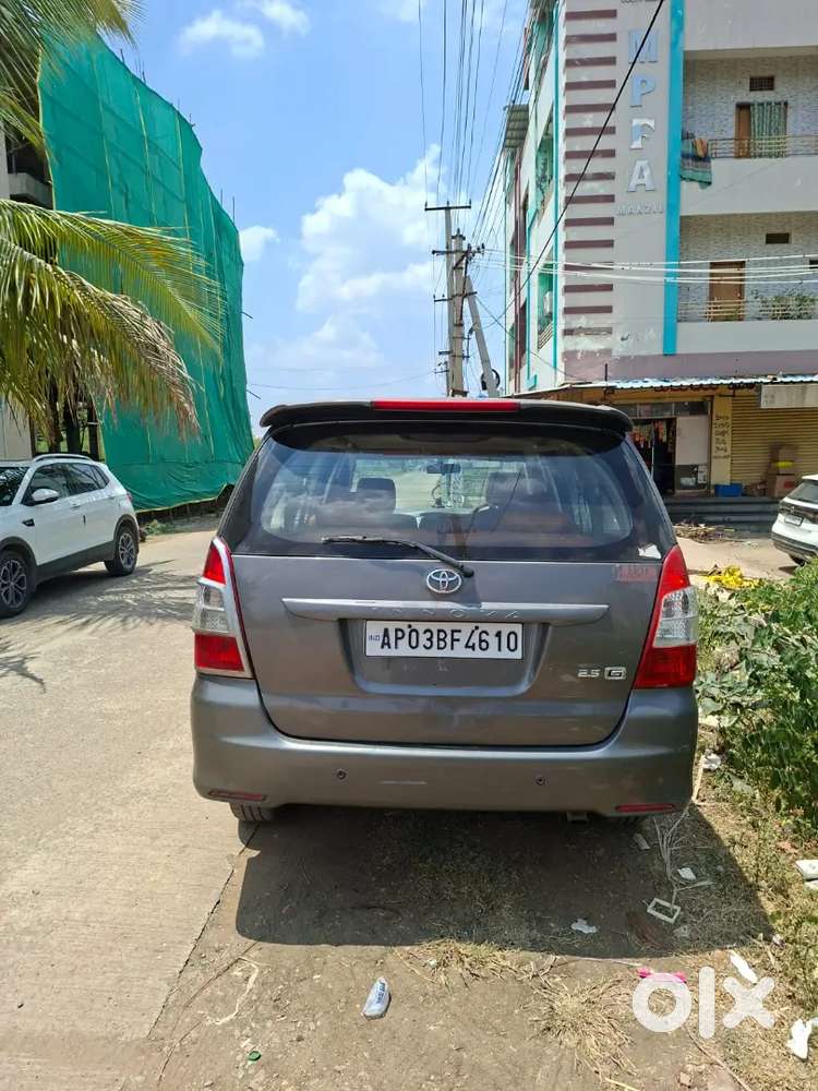 Toyota Innova 2.5g 2013