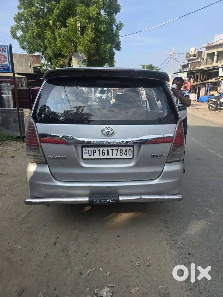 Toyota Innova Gx 2012
