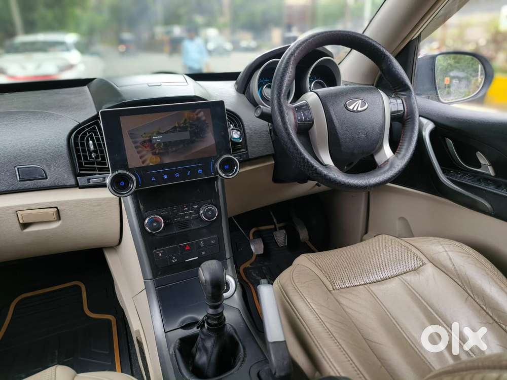 Mahindra Xuv500 W8, 2016, Petrol