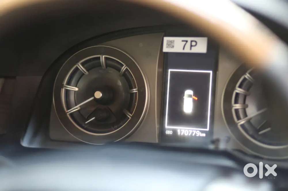 Toyota Innova Crysta 2020 Diesel 170000 Km Driven