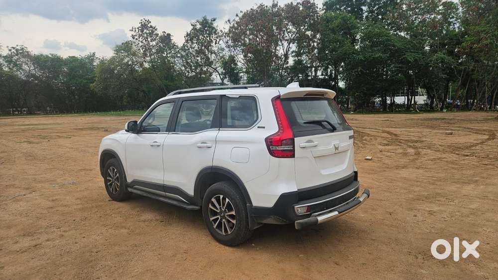 Mahindra Scorpio-n 2.0 Z8 L Petrol At 7 Str, 2025