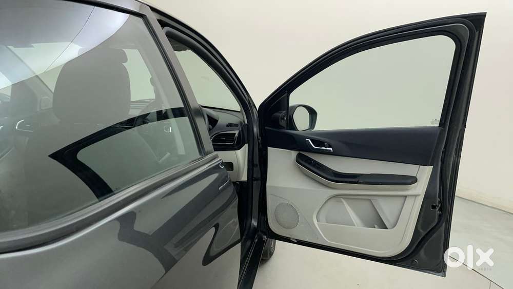 Tata Tiago Xza Plus, 2023, Petrol