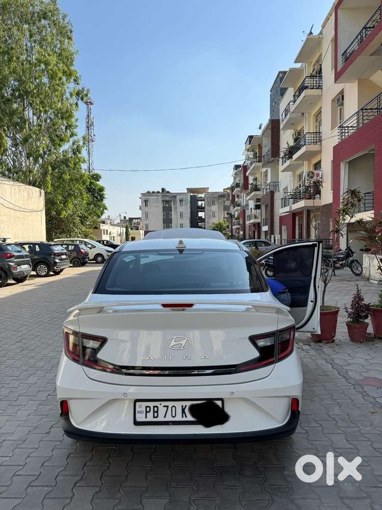 Hyundai Aura Sx 2024