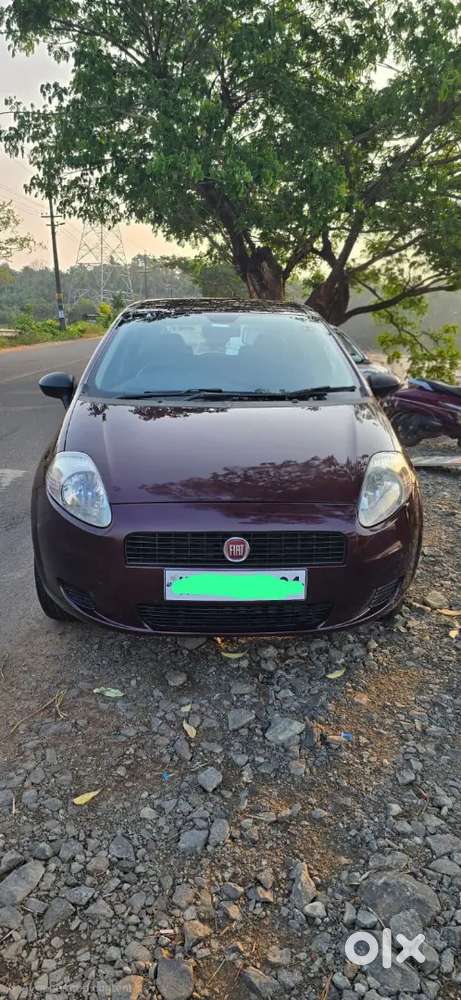 Fiat Grande Punto 2011 Petrol 40000 Km Driven