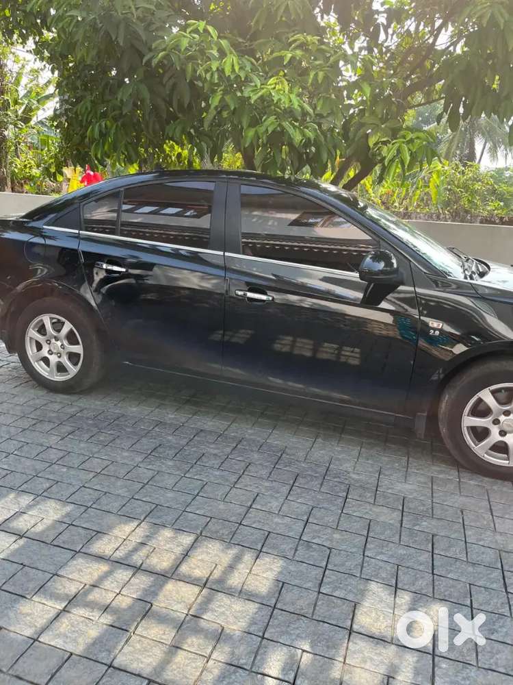 Chevrolet Cruze 2011 Diesel 136000 Km Driven