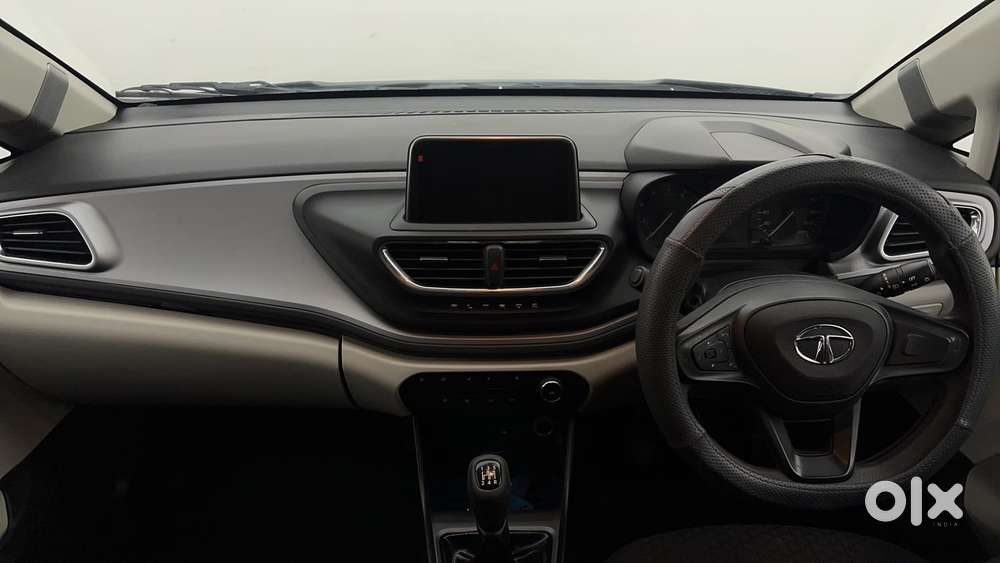 Tata Altroz Xm Plus Petrol, 2022, Petrol