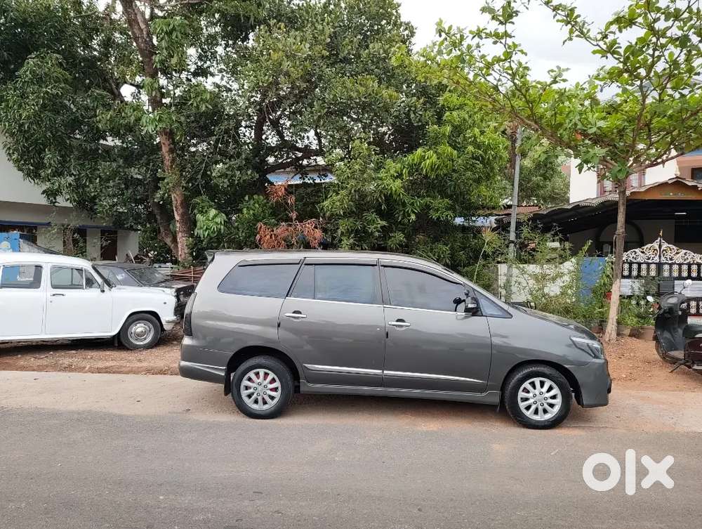 Toyota Innova 2015 Diesel 8 Str