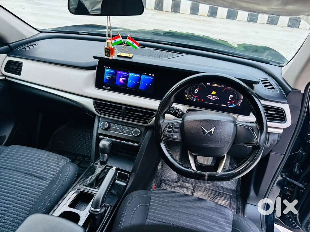 Mahindra Xuv700 2.2 Ax 5 Diesel At 7 Str, 2023, Diesel